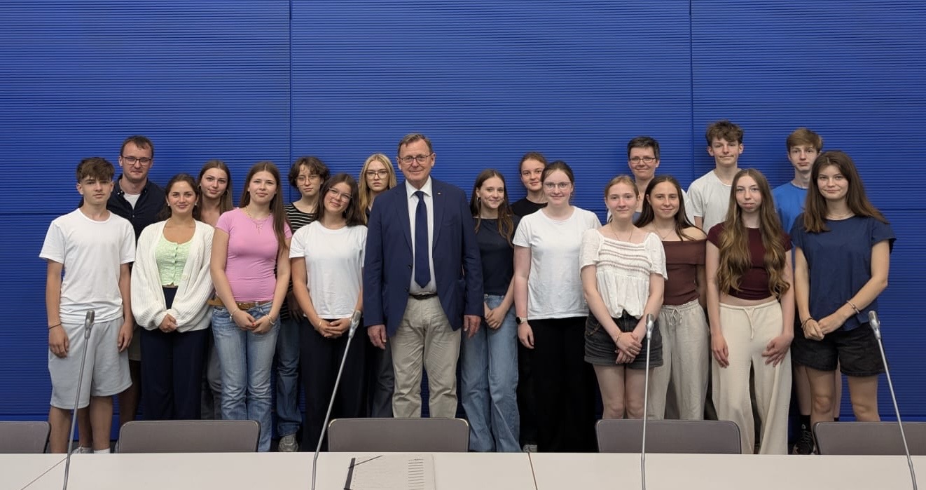 Klasse 9a Bundestag Dialog 2025